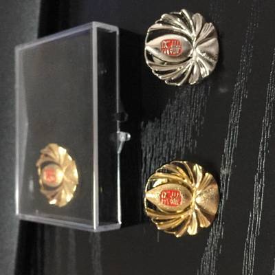 銀章廠家、鎮(zhèn)江銀幣定制與企業(yè)禮品全方位指南 定制獎(jiǎng)牌與企業(yè)形象策劃服務(wù)